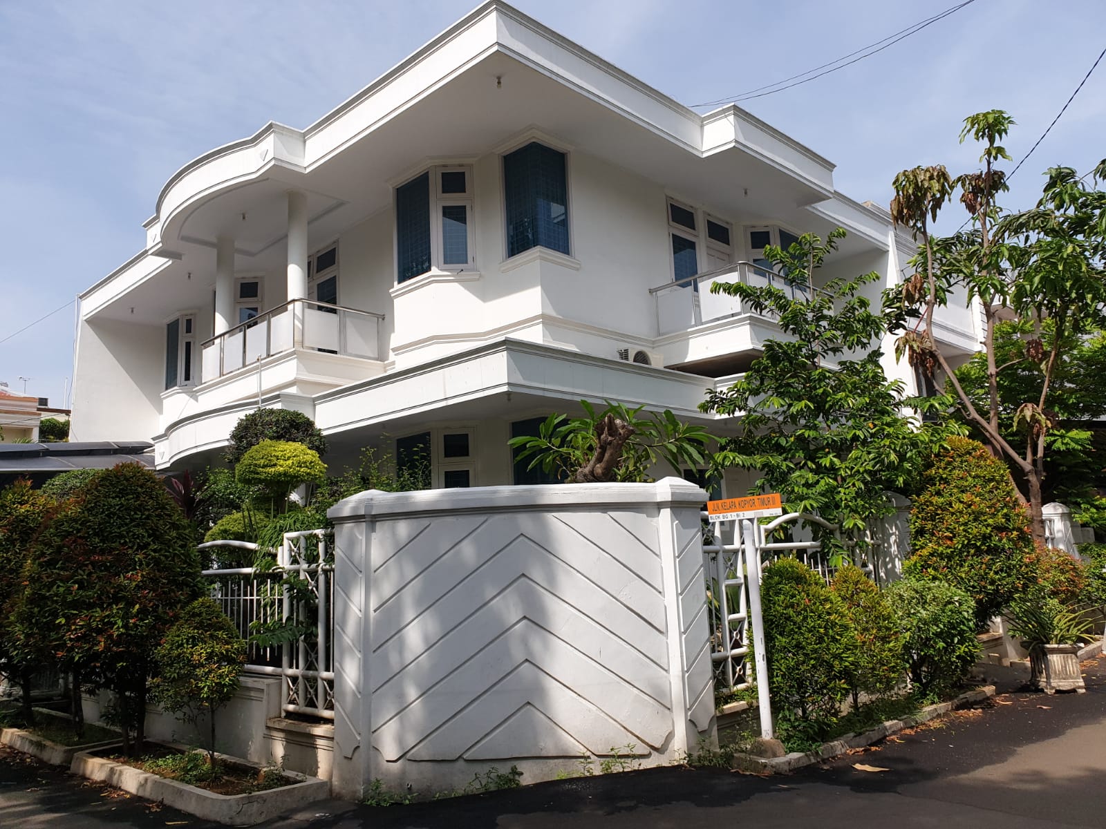 Dijual Rumah 2 Lantai di PERUMAHAN KELAPA GADING PERMAI, SUMARECON ,Jakarta Utara - 3